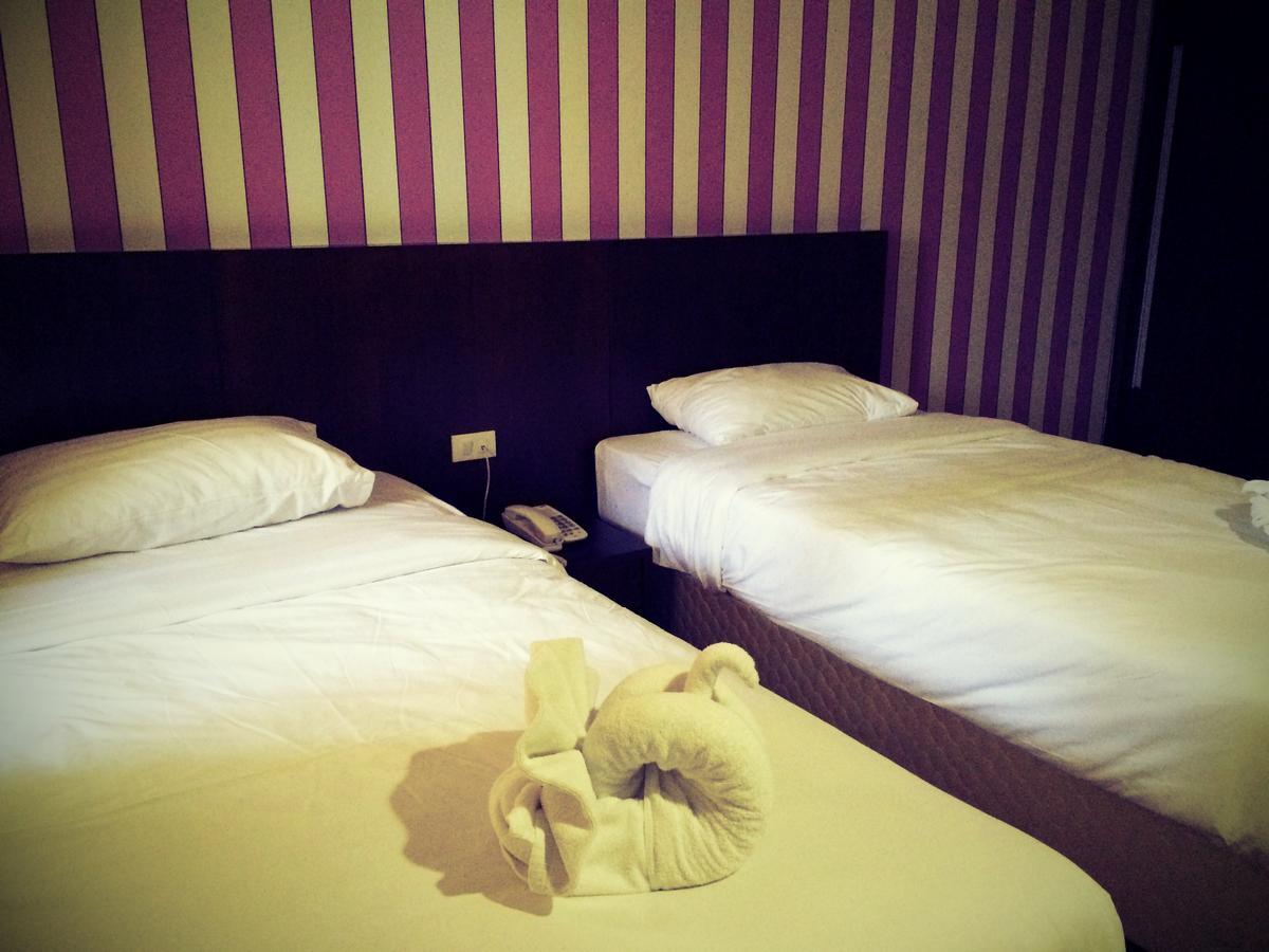 Iraqi Hotel Makkasan Exteriör bild